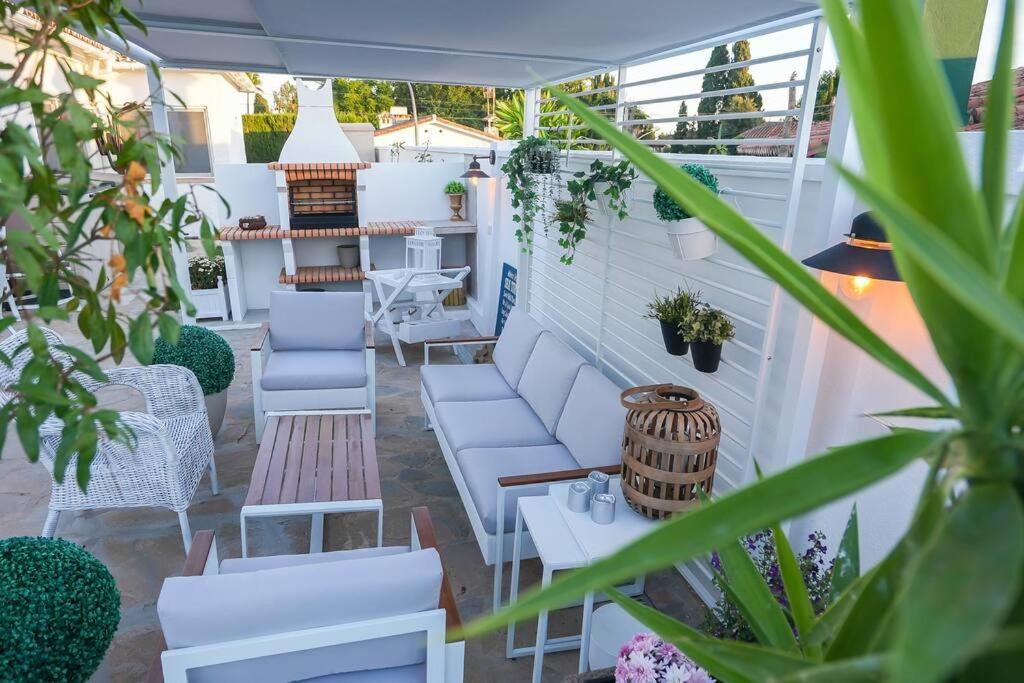 Villa Casacara Marbella Beachside Costabella -Spain Exterior photo