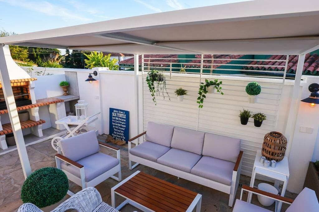 Villa Casacara Marbella Beachside Costabella -Spain Exterior photo