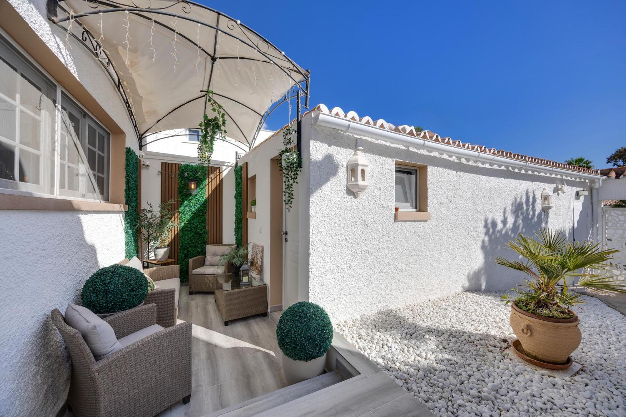 Villa Casacara Marbella Beachside Costabella -Spain Exterior photo