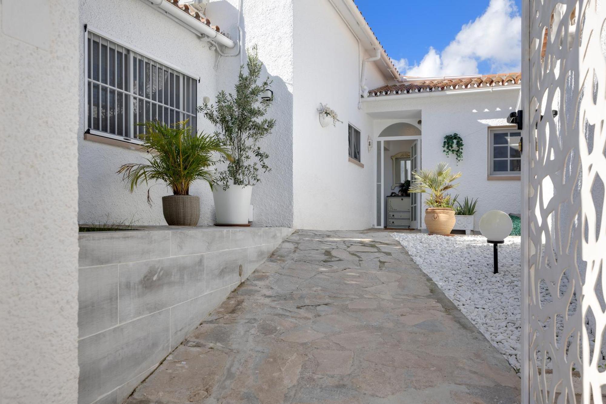 Villa Casacara Marbella Beachside Costabella -Spain Exterior photo