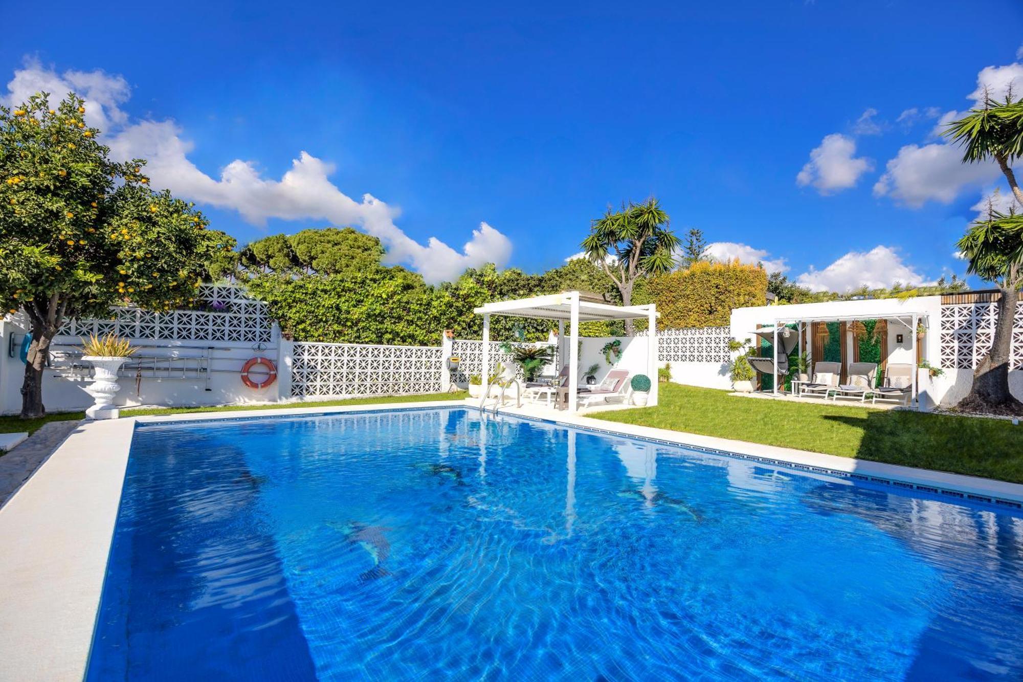 Villa Casacara Marbella Beachside Costabella -Spain Exterior photo